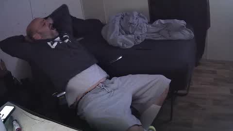 Muffdiver online show from 04-08-26, 07:08