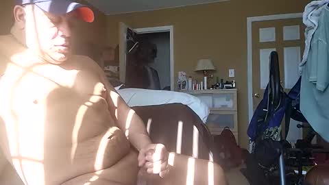 Snapshot of mugsy183 chatting on 02-15-26, 05:53 mugsy183 online show from 02-15-26, 05:53