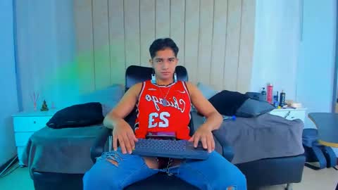 muichiro tokito1 online show from 01-13-25, 03:45