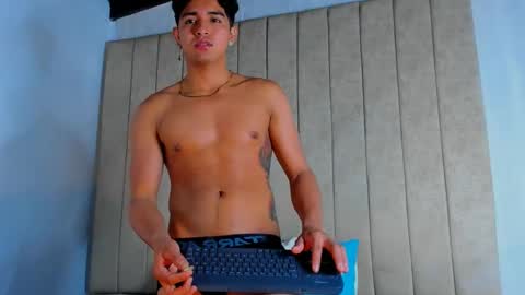 muichiro tokito1 online show from 02-06-25, 07:45