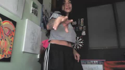 Snapshot of mulan_o chatting on 10-13-25, 12:16 JESSICA online show from 10-13-25, 12:16