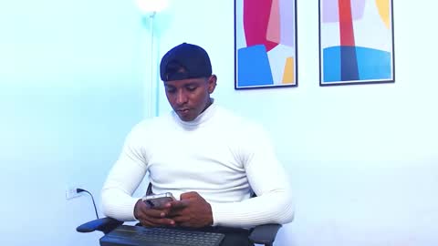 Snapshot of mulato_fit15 chatting on 09-28-25, 02:28 mulato online show from 09-28-25, 02:28