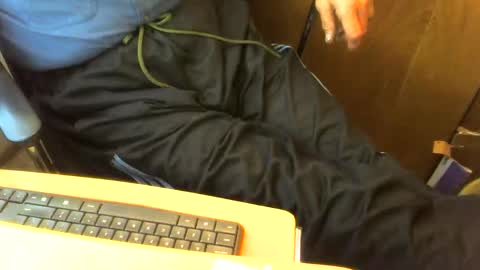 Snapshot of muller520 chatting on 05-15-26, 04:36 muller520 online show from 05-15-26, 04:36