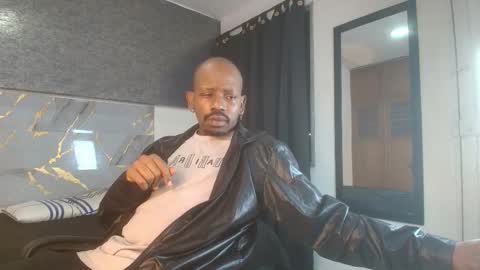 Muller Asher online show from 11-19-25, 04:56