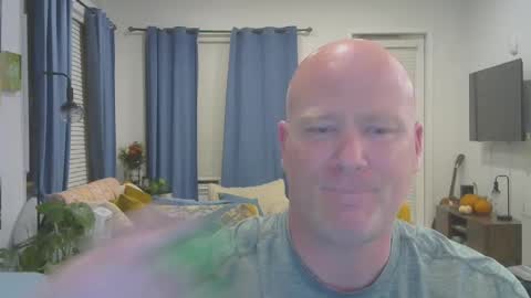 Snapshot of multipopper chatting on 10-04-25, 05:16 multipopper online show from 10-04-25, 05:16