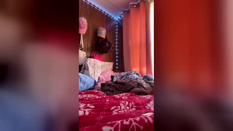 Snapshot of mumnxdor chatting on 03-28-26, 06:40 mumnxdor online show from 03-28-26, 06:40