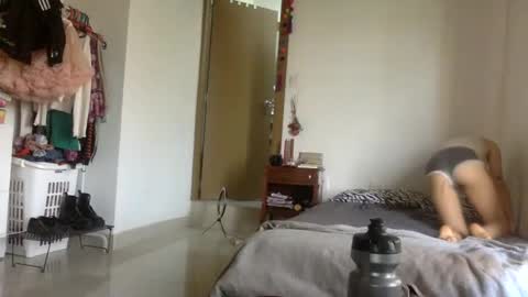 Snapshot of munchi_ chatting on 12-11-24, 12:02 online show from 12-11-24, 12:02