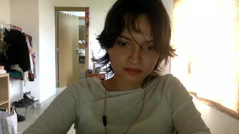 Snapshot of munchi_ chatting on 12-17-24, 05:36 online show from 12-17-24, 05:36