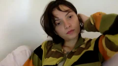 Snapshot of munchi_ chatting on 01-20-25, 05:27 online show from 01-20-25, 05:27