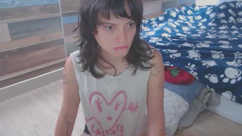 Snapshot of munchi_ chatting on 09-21-25, 03:57 online show from 09-21-25, 03:57