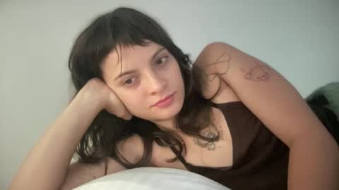 Snapshot of munchi_ chatting on 11-05-25, 11:43 online show from 11-05-25, 11:43