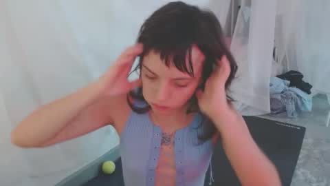 Snapshot of munchi_ chatting on 11-16-25, 05:40 online show from 11-16-25, 05:40