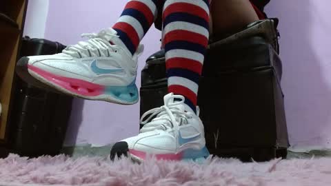 Snapshot of murielbrown chatting on 01-27-25, 12:54 Muriel online show from 01-27-25, 12:54