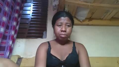 Snapshot of murielleee chatting on 03-15-26, 11:05 murielleee online show from 03-15-26, 11:05