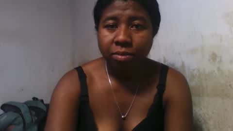 Snapshot of murielleee chatting on 05-15-26, 12:56 murielleee online show from 05-15-26, 12:56