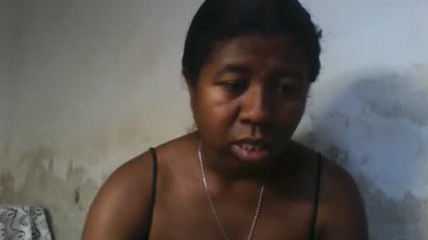 Snapshot of murielleee chatting on 05-19-26, 07:47 murielleee online show from 05-19-26, 07:47
