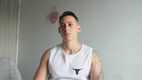 Snapshot of muscle_king_cum chatting on 06-12-26, 01:32 muscle_king_cum online show from 06-12-26, 01:32