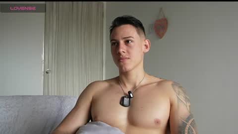 Snapshot of muscle_king_cum chatting on 06-17-26, 01:56 muscle_king_cum online show from 06-17-26, 01:56