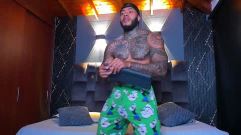 Nick online show from 12-25-24, 08:50