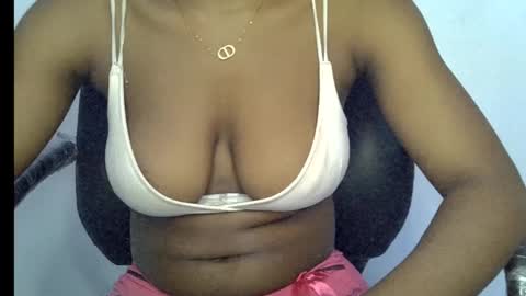 muscle_queen0 online show from 01-19-26, 11:25