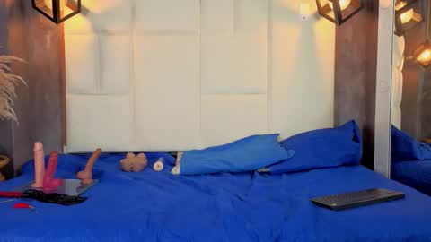 Snapshot of muscle_stenolagnia chatting on 02-25-26, 06:01 call me tom online show from 02-25-26, 06:01