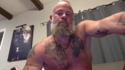 Snapshot of muscledick40 chatting on 09-12-25, 02:44 muscledick40 online show from 09-12-25, 02:44