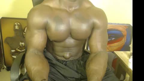 musclegod23 online show from 03-04-25, 12:39