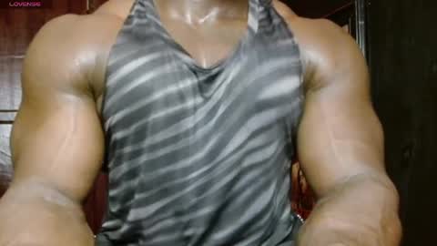 musclegod23 online show from 04-10-26, 01:22
