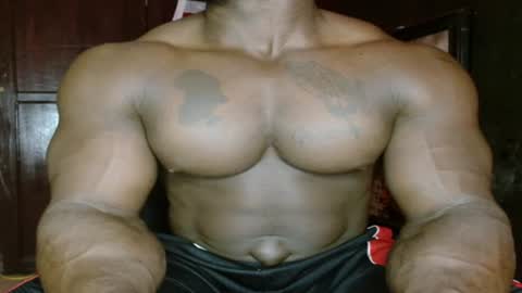 Snapshot of musclegodsammy23 chatting on 07-14-26, 07:08 musclegod23 online show from 07-14-26, 07:08