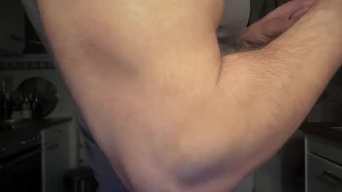 musclehair3 online show from 11-14-25, 11:35