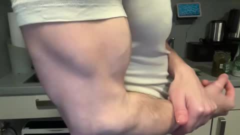musclehair3 online show from 03-24-26, 08:03