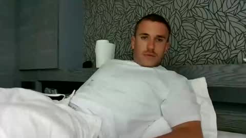 muscleshow00 online show from 03-05-26, 02:51