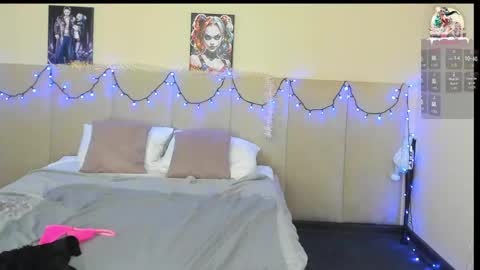 Eva online show from 12-30-24, 12:22