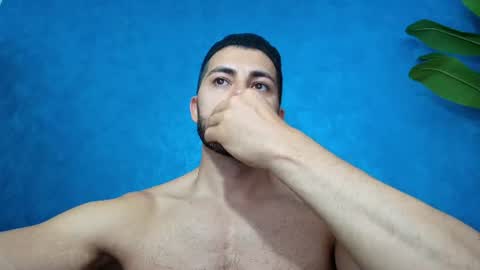Snapshot of muscularmaster chatting on 06-11-26, 09:13 muscularmaster onlyfans online show from 06-11-26, 09:13