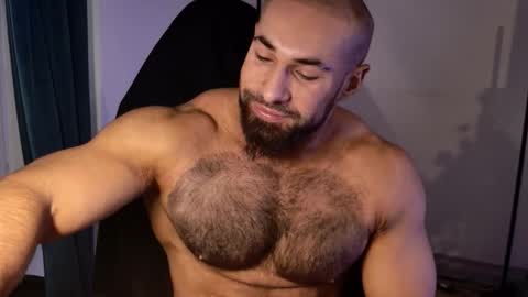 Snapshot of musculusx chatting on 10-14-25, 12:50 Musculus online show from 10-14-25, 12:50