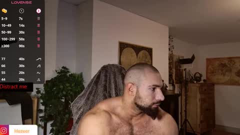 Snapshot of musculusx chatting on 11-21-25, 03:11 Musculus online show from 11-21-25, 03:11