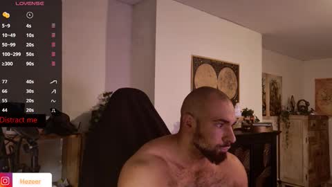 Snapshot of musculusx chatting on 11-30-25, 02:21 Musculus online show from 11-30-25, 02:21