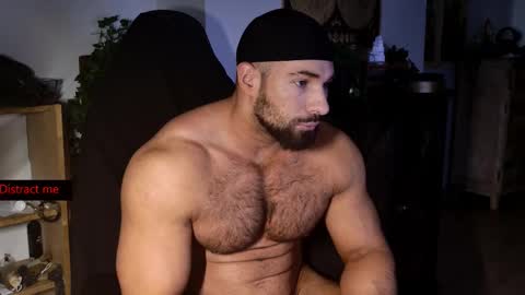 Snapshot of musculusx chatting on 12-02-25, 12:54 Musculus online show from 12-02-25, 12:54