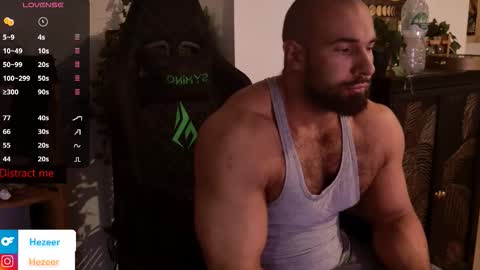 Snapshot of musculusx chatting on 12-13-25, 09:20 Musculus online show from 12-13-25, 09:20