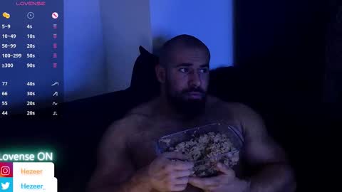 Snapshot of musculusx chatting on 03-12-26, 11:38 Musculus online show from 03-12-26, 11:38