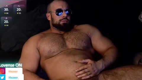 Snapshot of musculusx chatting on 03-19-26, 12:03 Musculus online show from 03-19-26, 12:03