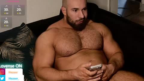 Snapshot of musculusx chatting on 04-07-26, 12:16 Musculus online show from 04-07-26, 12:16