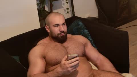 Snapshot of musculusx chatting on 04-09-26, 11:04 Musculus online show from 04-09-26, 11:04