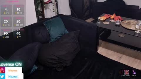 Snapshot of musculusx chatting on 04-11-26, 02:21 Musculus online show from 04-11-26, 02:21