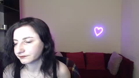 Jeneva online show from 11-25-25, 07:03