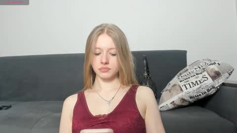 Mia online show from 03-01-26, 01:35