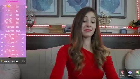 Luna  online show from 11-05-25, 07:36