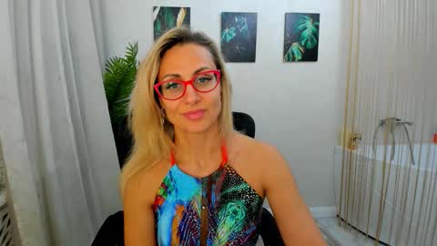 Diana online show from 11-21-25, 11:42