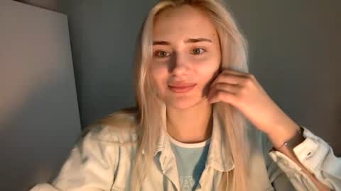 Snapshot of musescorner chatting on 12-21-25, 03:41 musescorner online show from 12-21-25, 03:41