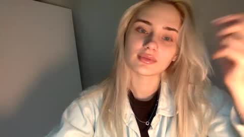 Snapshot of musescorner chatting on 12-22-25, 04:26 musescorner online show from 12-22-25, 04:26